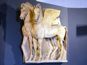 Tarquinia Museo Nazionale Etrusco - I Cavalli Alati provenienti dall'Ara della Regina.
