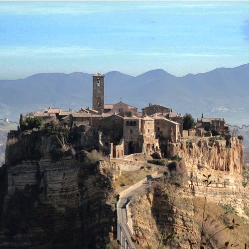 Civita di Bagnoregio. Il borgo.