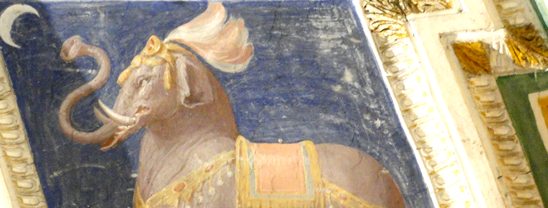 Palazzo Farnese di Caprarola. La Stanza della solitudine o dei filosofi. L'elefante con la proboscide verso la luna - secondo un'interpretazione è simbolo dell'osservazione e dell'elevazione della mente.