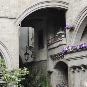 Viterbo. Piazza degli Alessandri. Dettaglio.